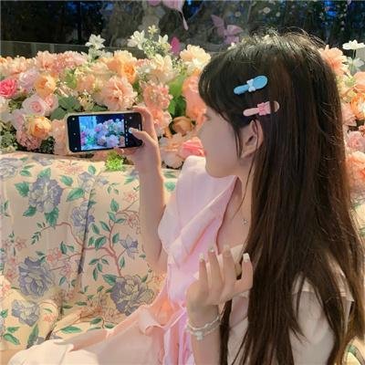 宝拉：裸画像